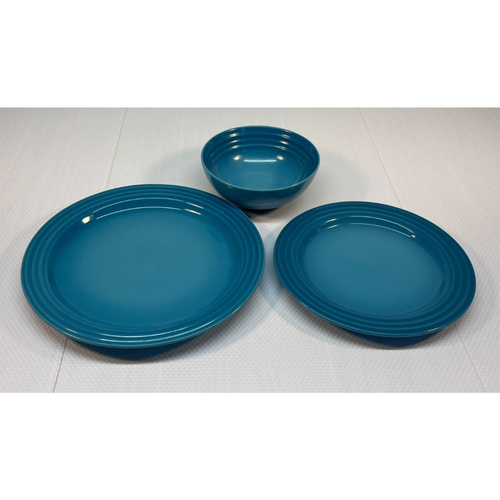 Le Creuset Caribbean Blue Dishes 4 large plates, 4 small plate & 4 bowls (0321)